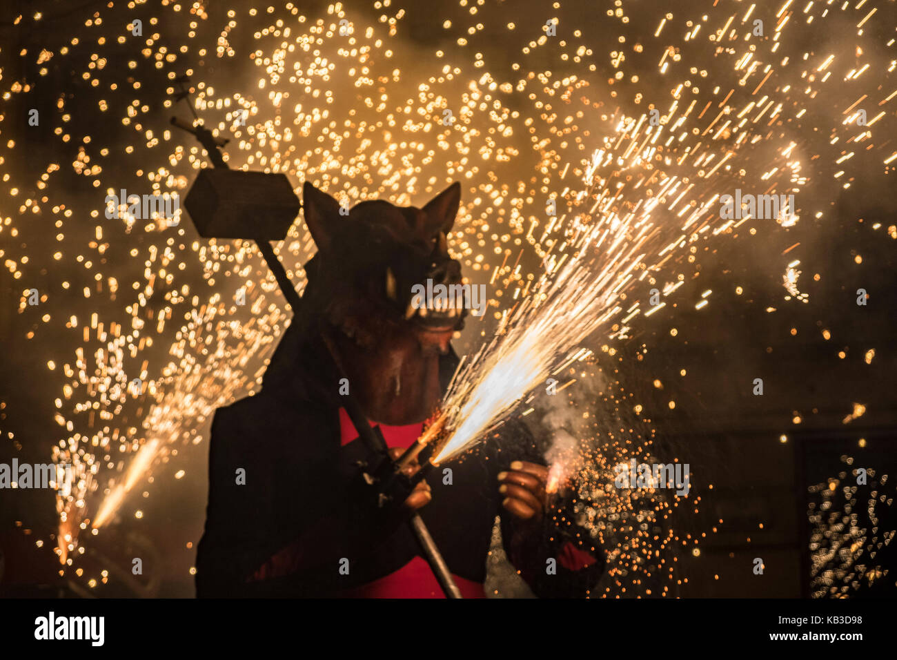 Festival tradicion correfoc barcelona hi-res stock photography and ...