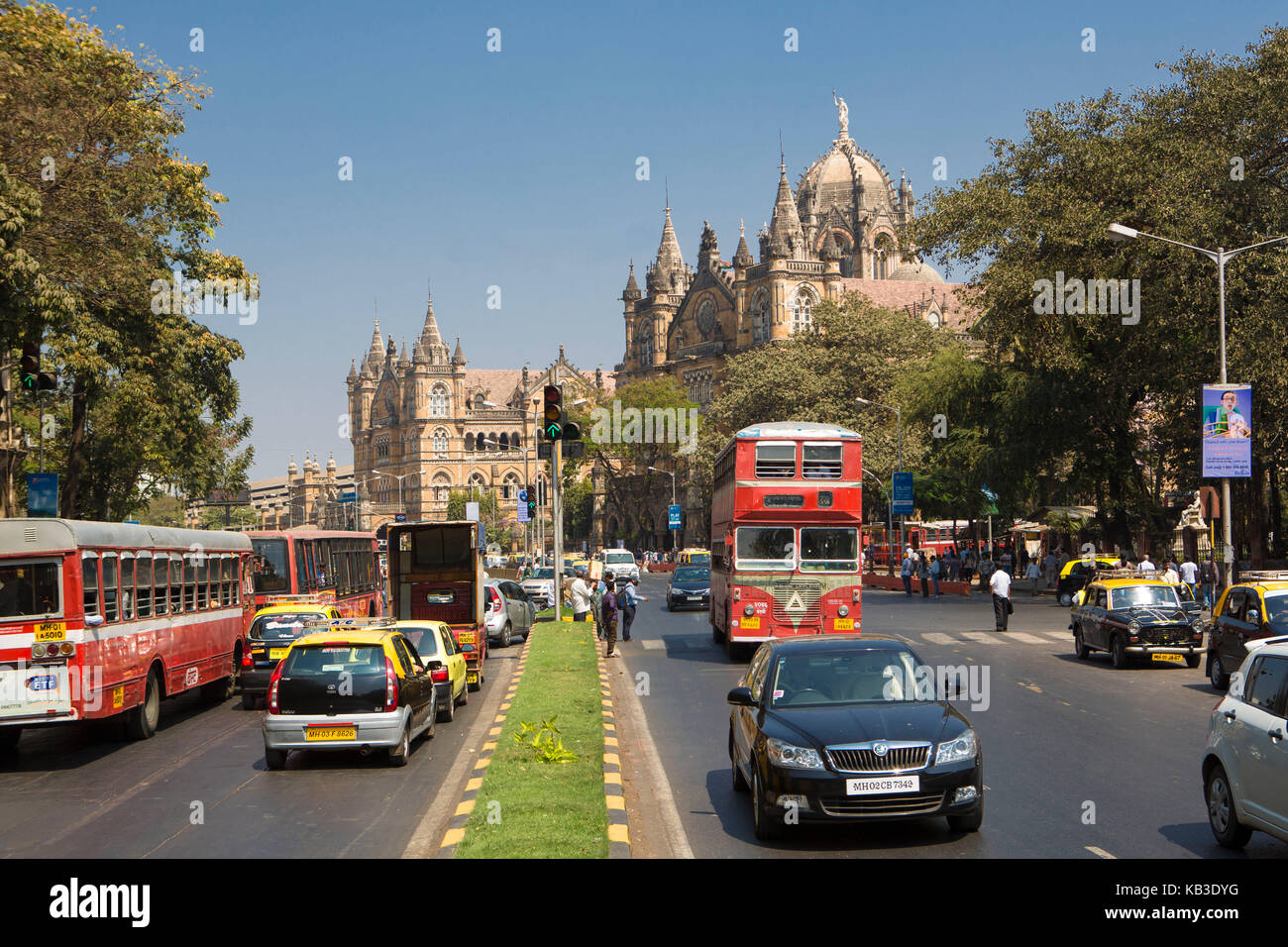 India, Maharastra, Mumbai, Bombay, Dadabhai Naoroji street and Victoria Station Stock Photo