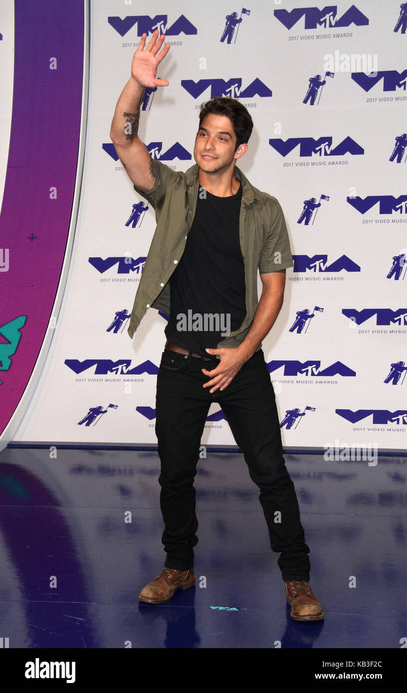 Tyler posey 2017 hi-res stock photography and images - Alamy