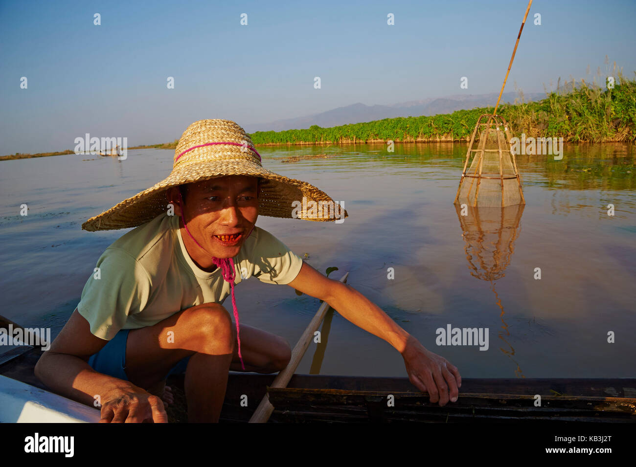 Fisherman on a boat hi-res stock photography and images - Alamy