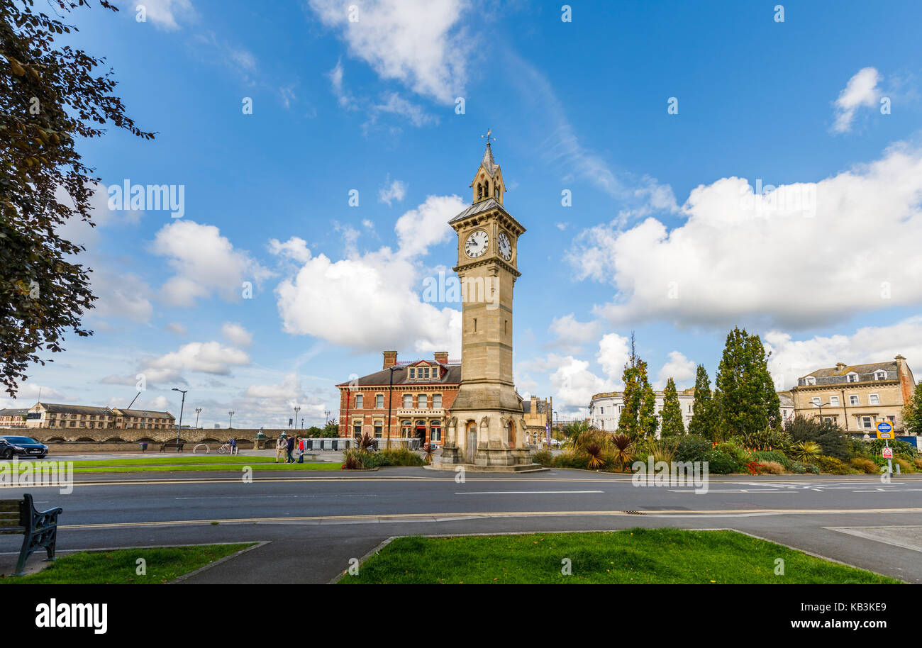 the-albert-clock-tower-a-historic-landmark-in-front-of-the-north