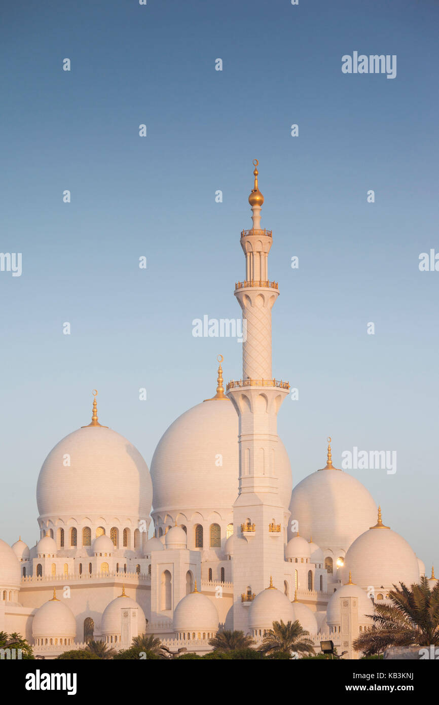 UAE, Abu Dhabi, Sheikh Zayed bin Sultan Mosque, exterior, dawn Stock