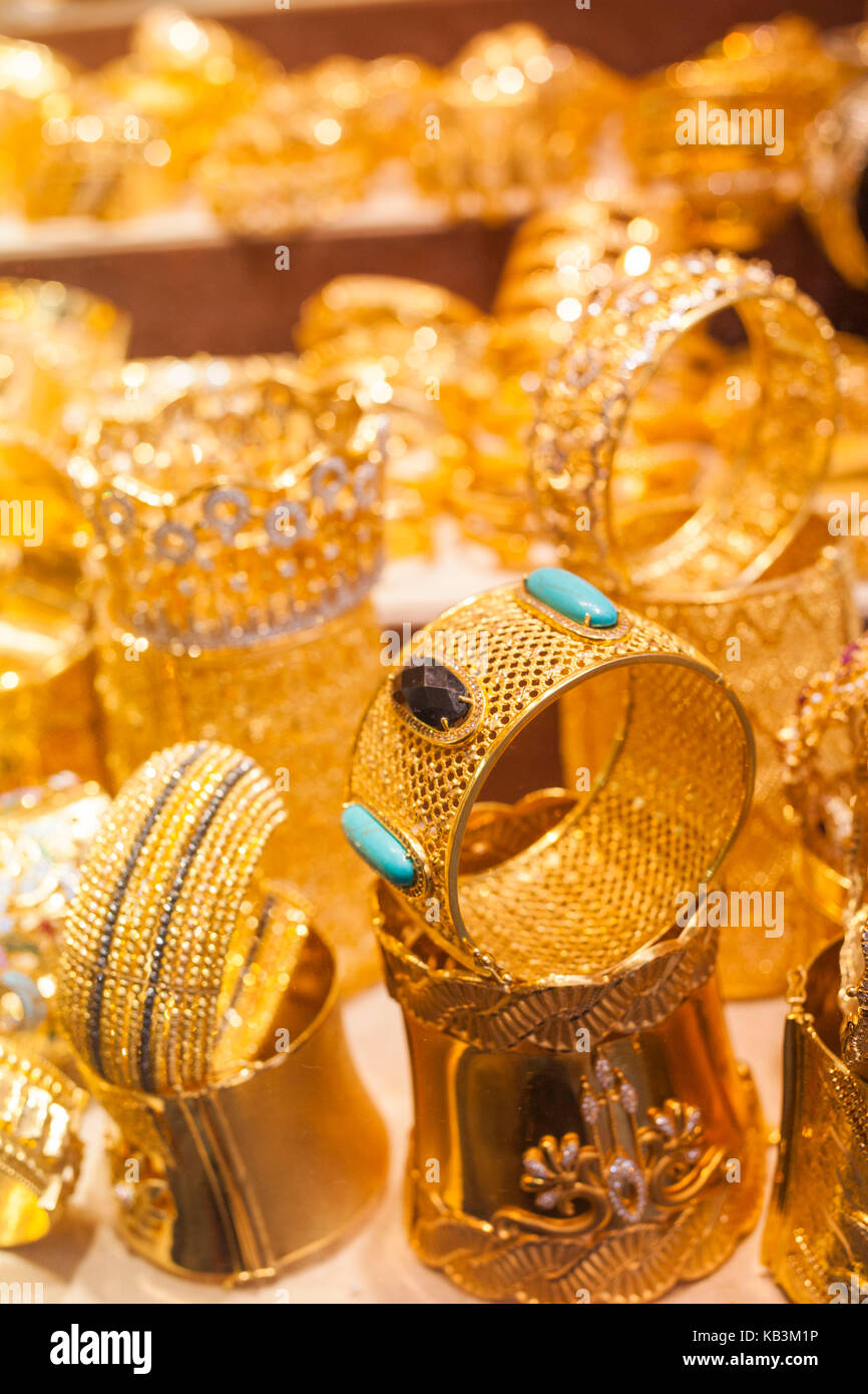 UAE, Dubai, Deira, Gold Souk, gold jewelry Stock Photo - Alamy