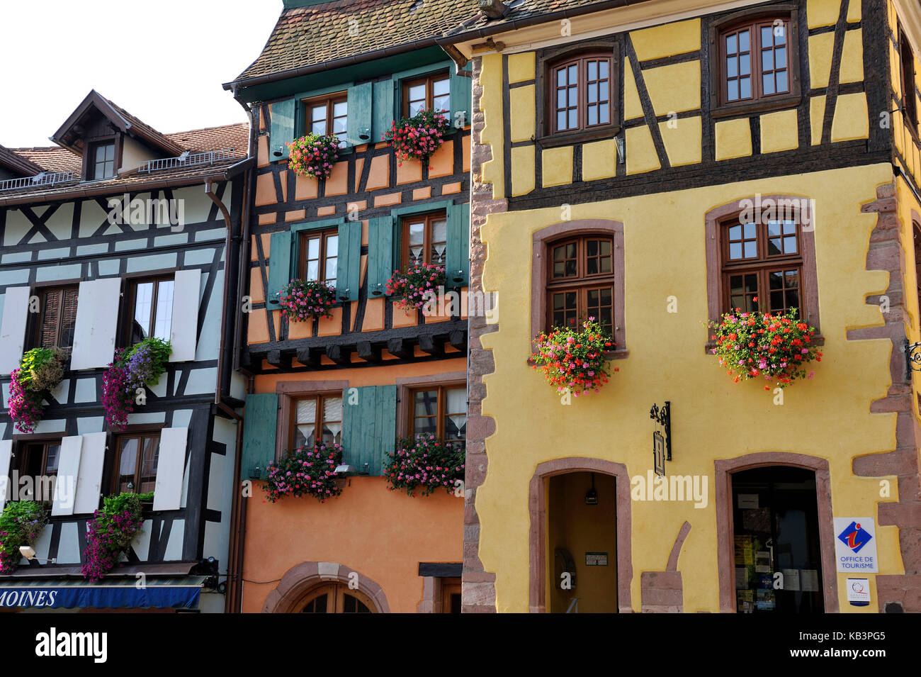 France, Haut Rhin, Alsace Wine Route, Riquewihr, labelled Les Plus Beaux Villages de France (The Most Beautiful Villages of France), traditionals half timbered houses Stock Photo