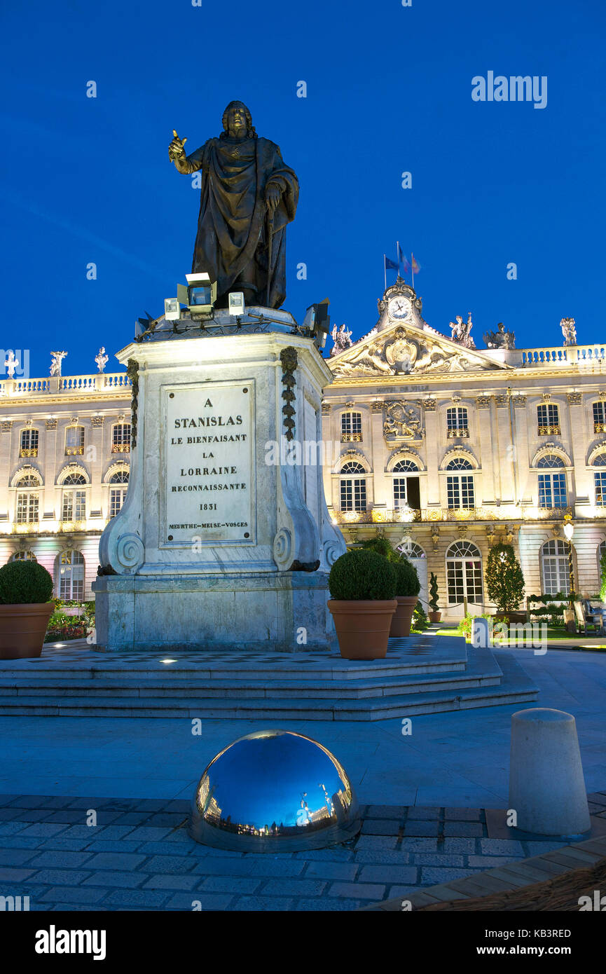 France, Meurthe et Moselle, Nancy, Place Stanislas (former Place Royale) built by Stanislas Leszczynski in the 18th century, classifed as World Heritage by UNESCO, statue of King Stanislas Leszczynski and City Hall Stock Photo