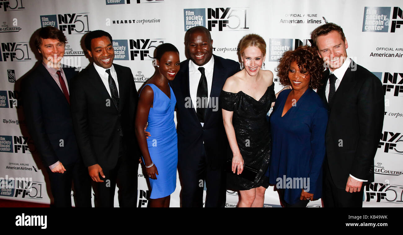 (L-R) Paul Dano, Chiwetel Ejiofor, Lupita Nyong'o, Steve McQueen, Sarah Paulson, Alfre Woodard and Michael Fassbender attend the '12 Years A Slave' Stock Photo