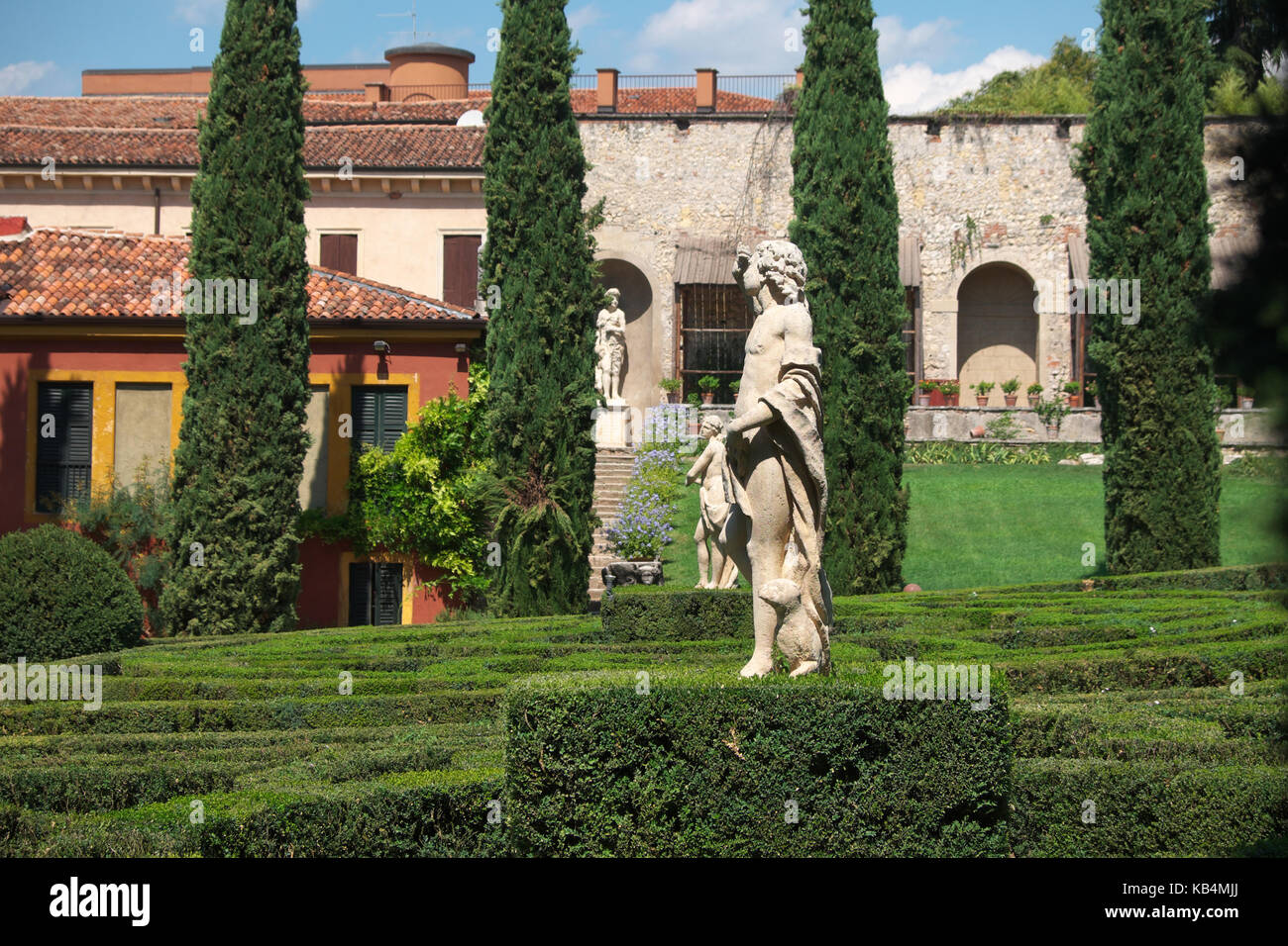 Verona italian garden gardens hires stock photography and images Alamy