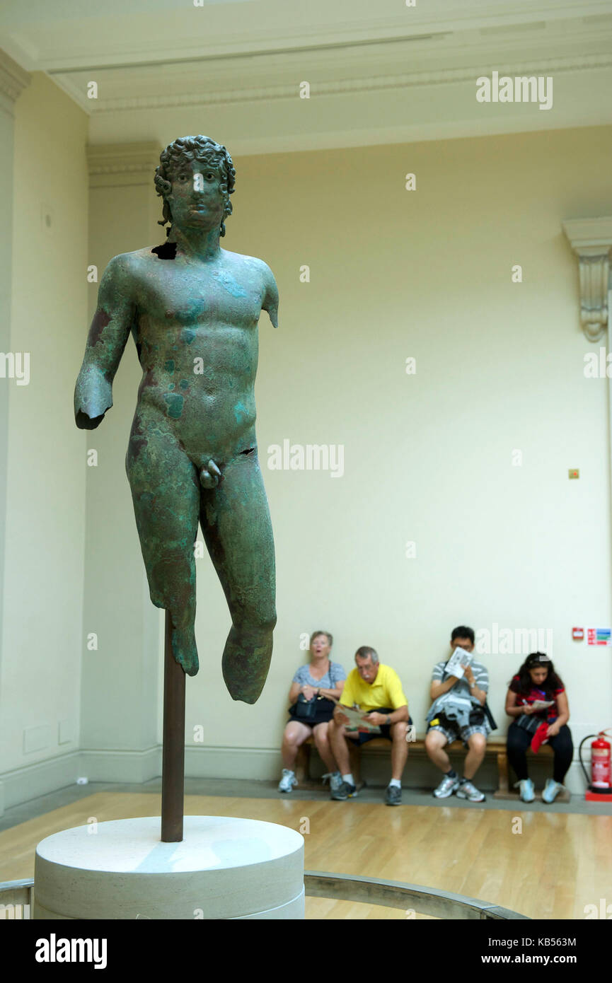 United Kingdom, London, Bloomsbury, British Museum, Bronze statue of a young man, 1st century BC Stock Photo