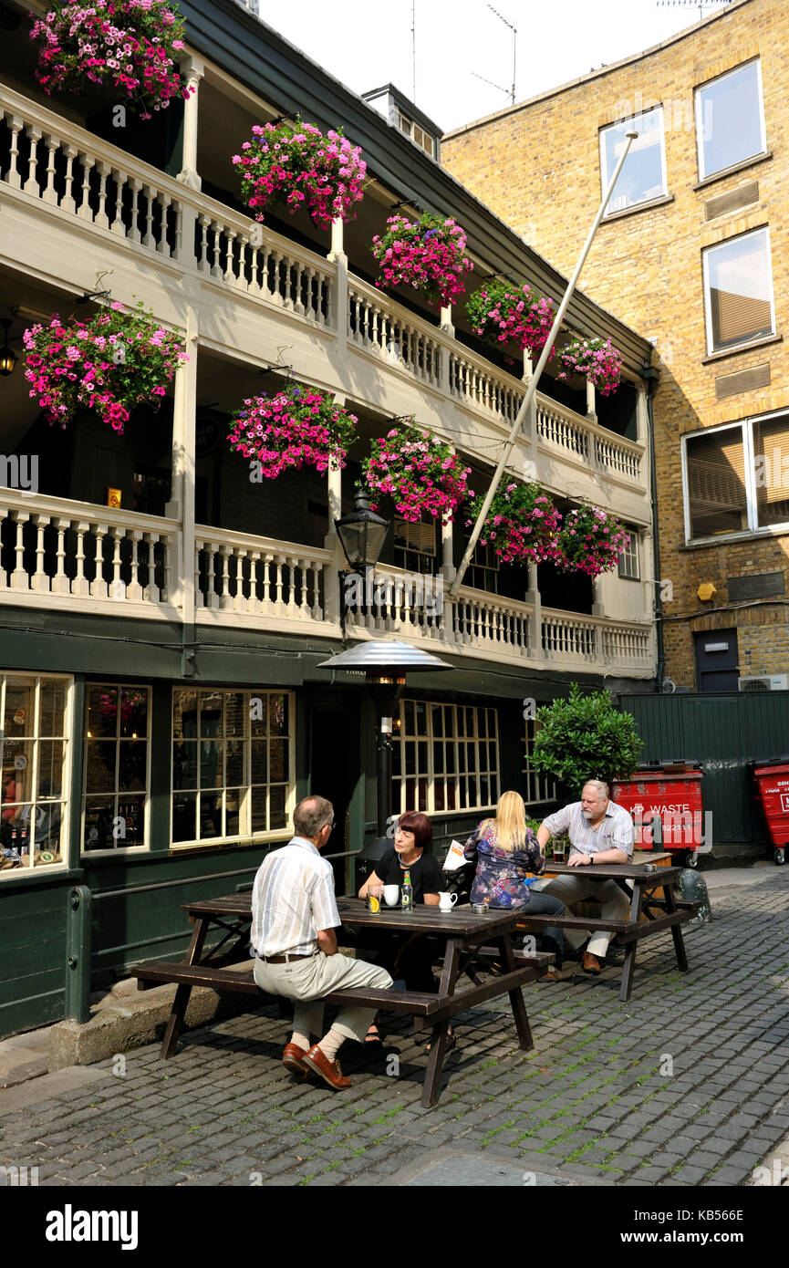 United Kingdom, London, borough of Southwark, The Georges Inn pub restaurant Stock Photo