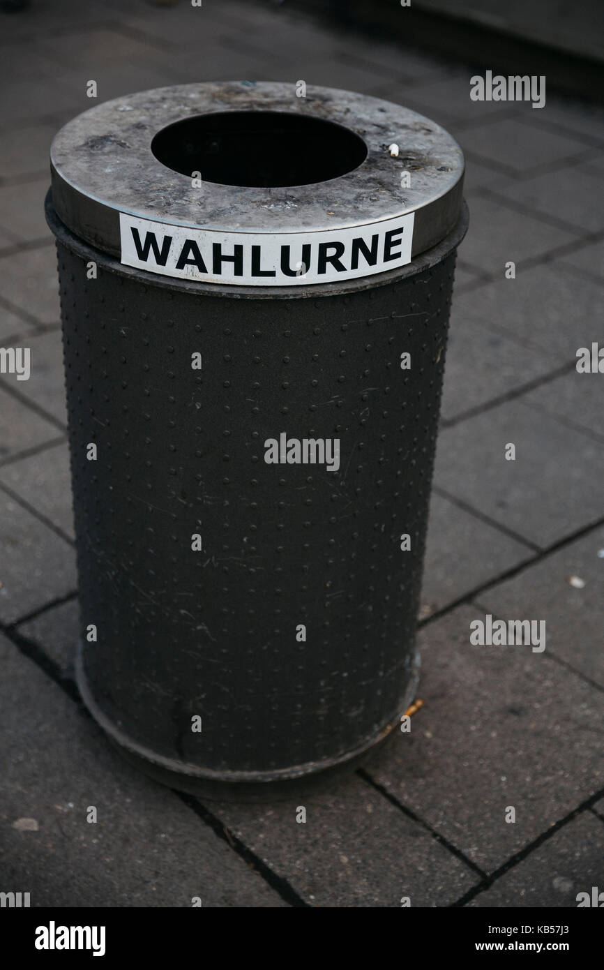 Garbage can with the label 'Wahlurne', close-up Stock Photo