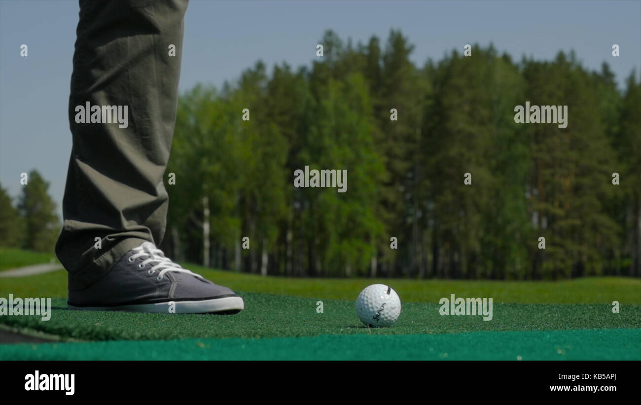 Man Playing Game Of Golf Man Hitting Golf Ball Stock Photo Alamy man-playing-game-of-golf-man-hitting-golf-ball-stock-photo-alamy