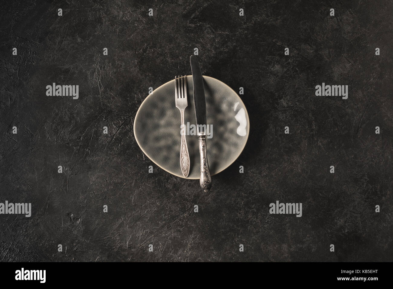 silverware and plate Stock Photo Alamy