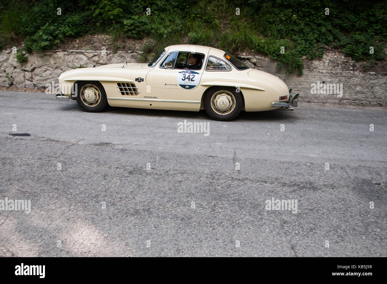 MERCEDES-BENZ 300 SL COUPÉ W 198 1954 on an old racing car in rally ...