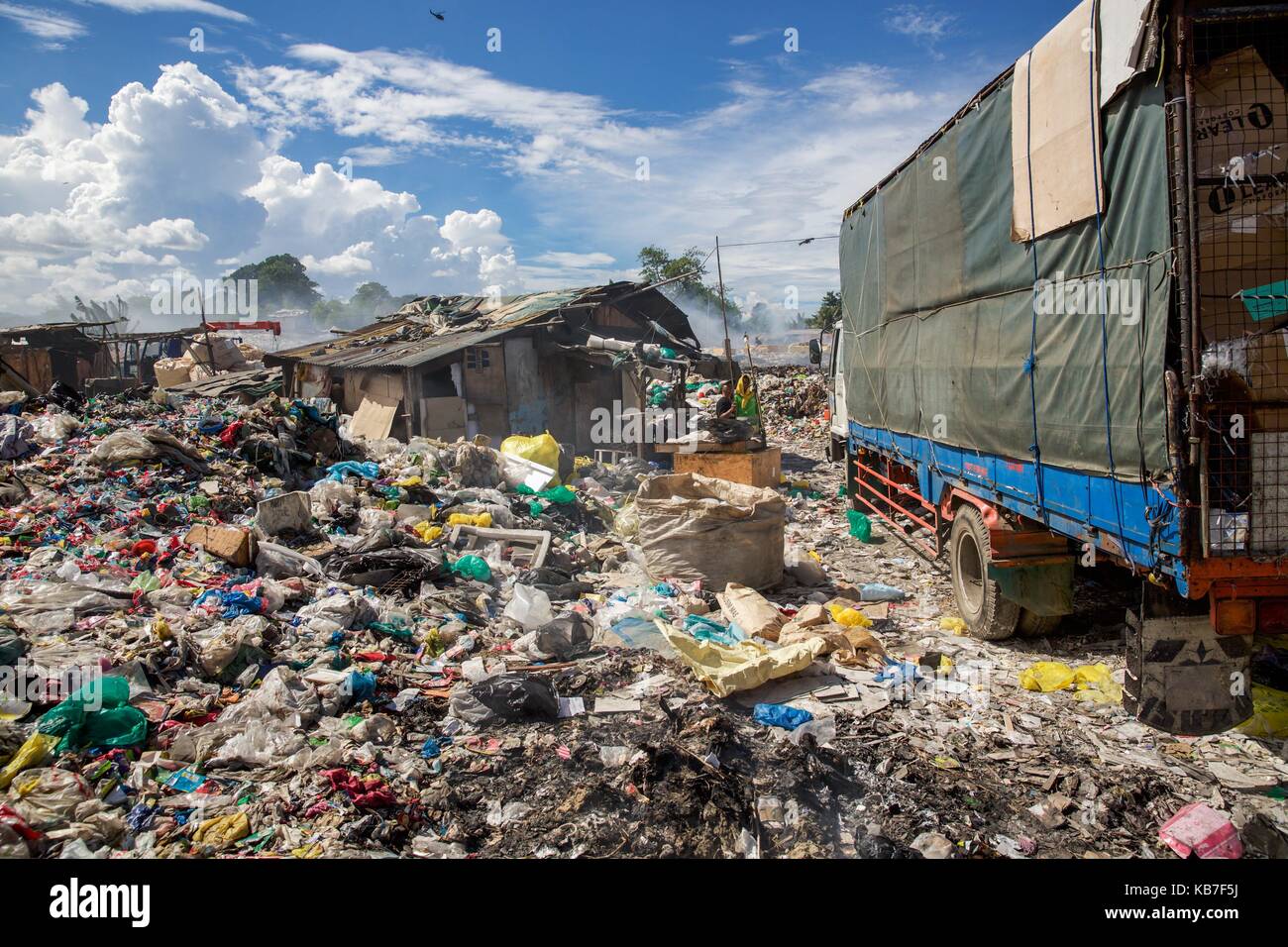 Cebu City is a metropolis with countless slums, street kids, whole families living on the street, cemeteries or rubbish dumps. Just the German Doctors come regularly and provide medical assistance. - April 2016 | usage worldwide Stock Photo