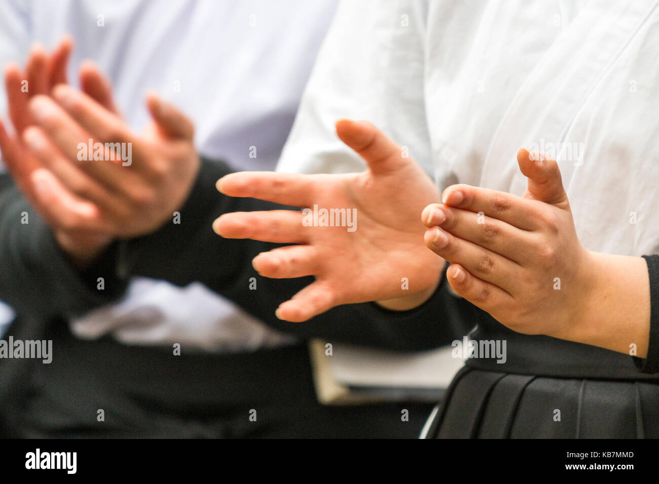 Applause clapping hands close up hi-res stock photography and images - Alamy