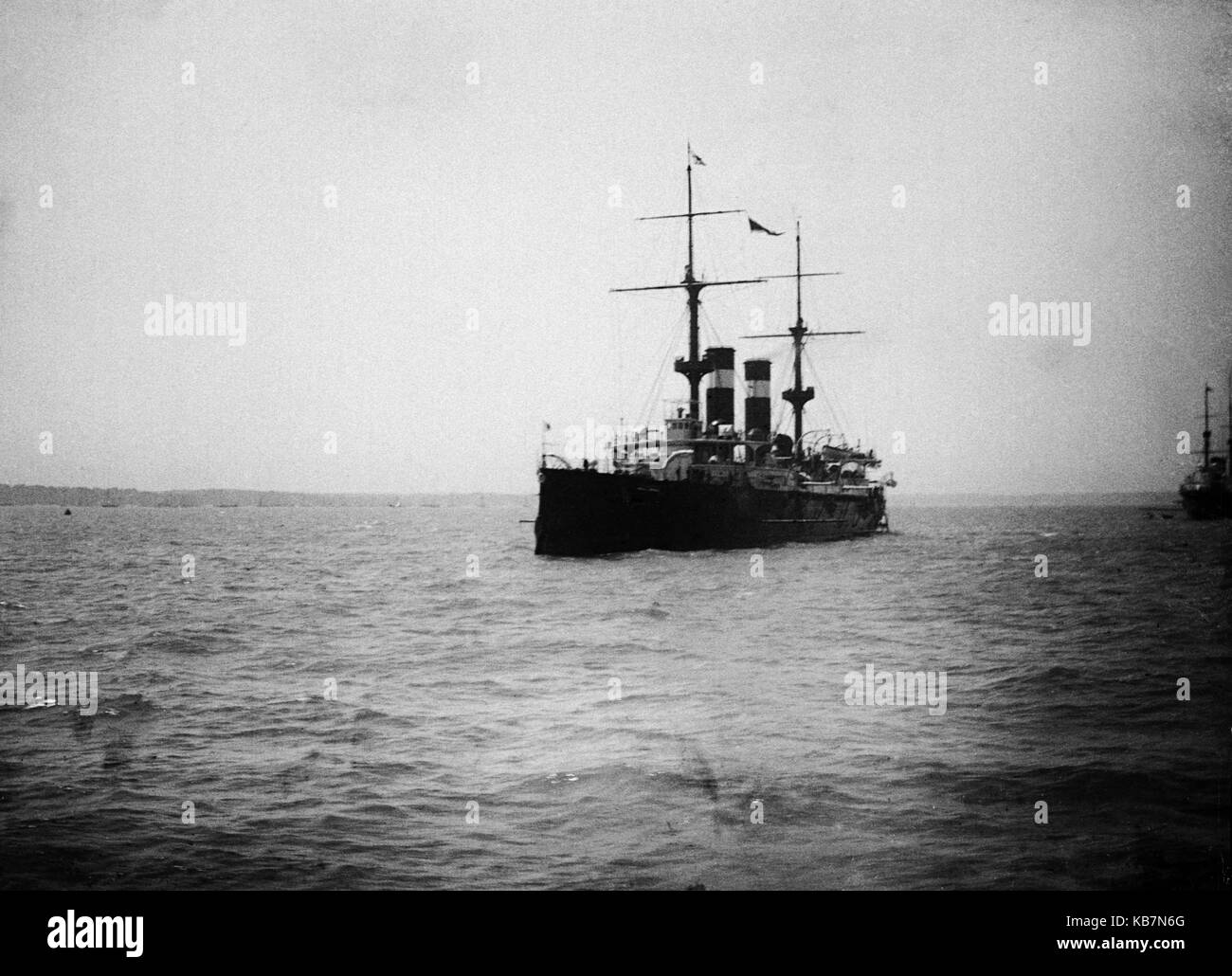 AJAXNETPHOTO. 1903. PORTSMOUTH, ENGLAND. - JAPAN WARSHIP VISITOR - UNKNOWN BATTLE CRUISER OF IMPERIAL JAPANESE NAVY ENTERING HARBOUR. PHOTOGRAPHER:UNKNOWN © DIGITAL IMAGE COPYRIGHT AJAX VINTAGE PICTURE LIBRARY SOURCE: AJAX VINTAGE PICTURE LIBRARY COLLECTION REF:AVL 0973 Stock Photo