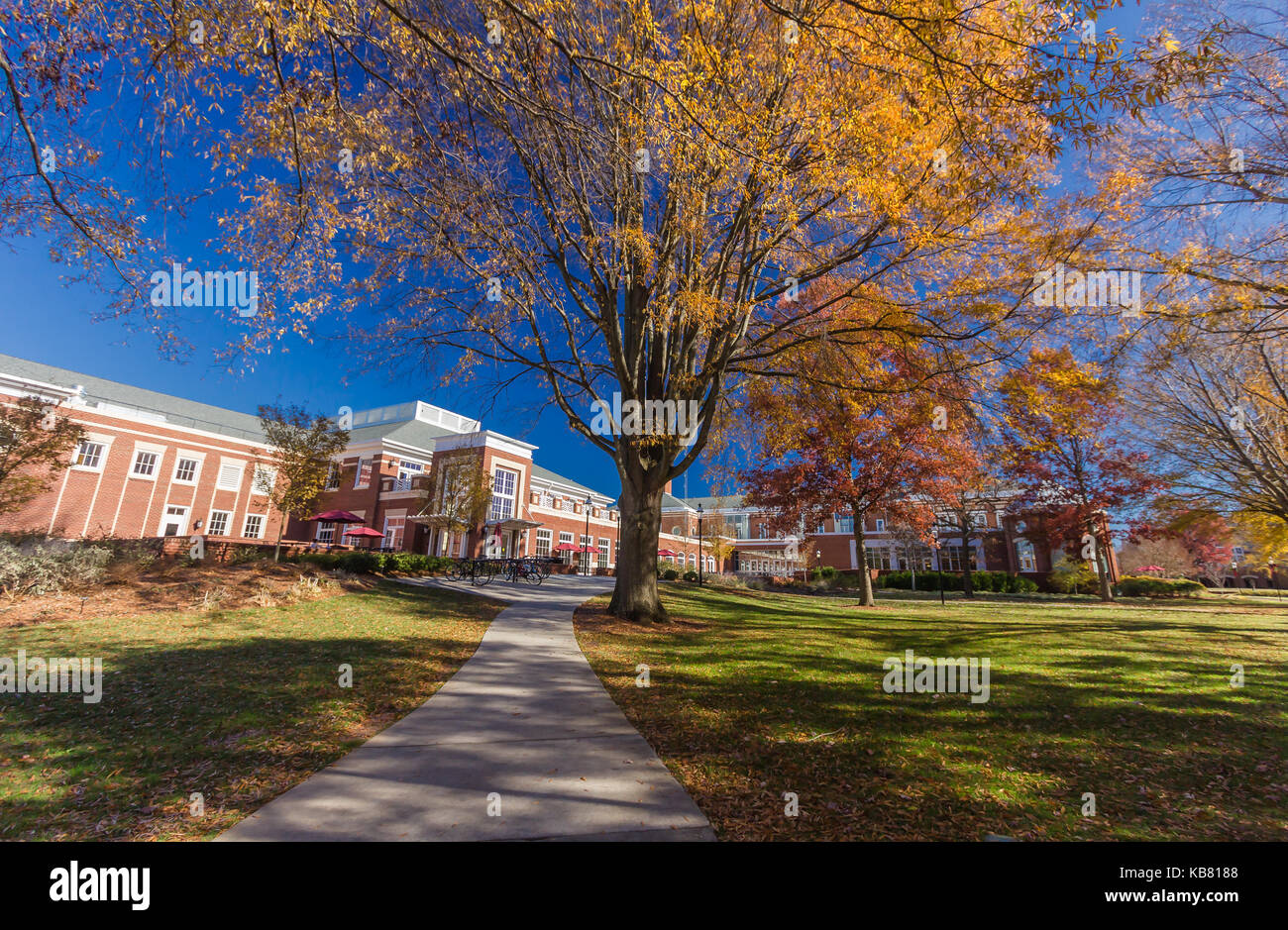 Lakeside Dining Hall at Elon University in Elon, North Carolina. Built in 2013 Stock Photo Alamy