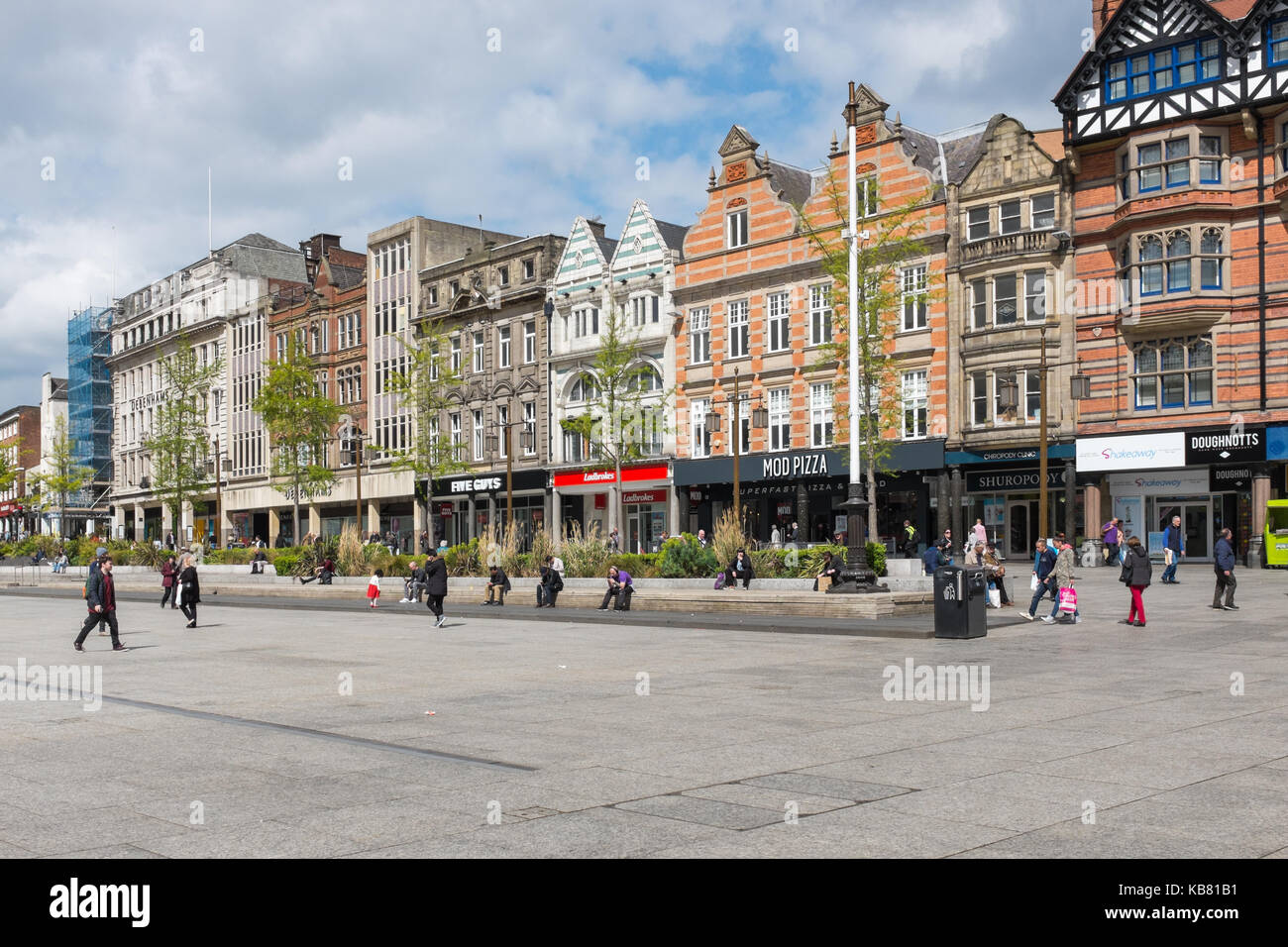 In the old market square in nottingham hires stock photography and