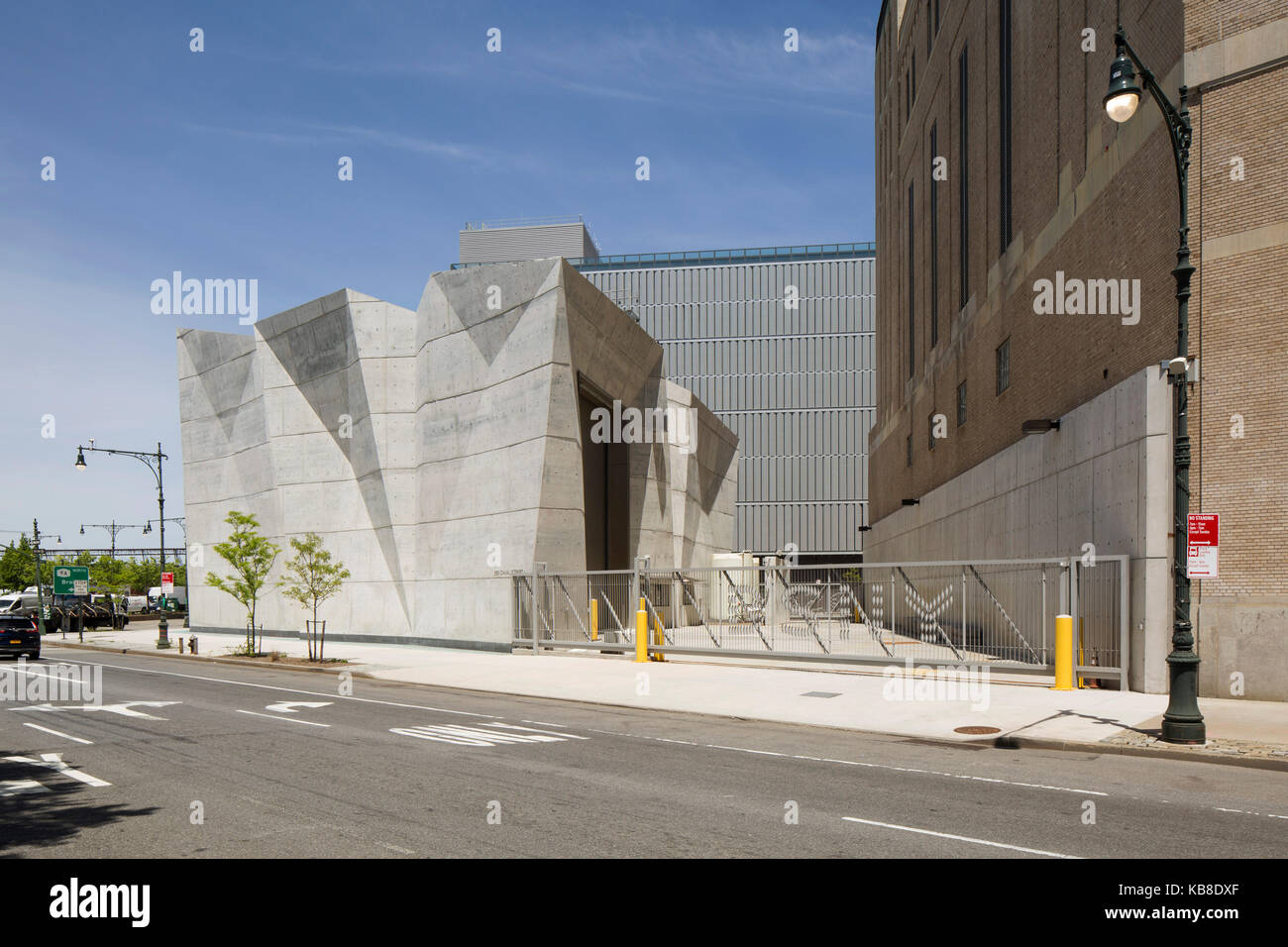 The shed new york city hi-res stock photography and images - Alamy