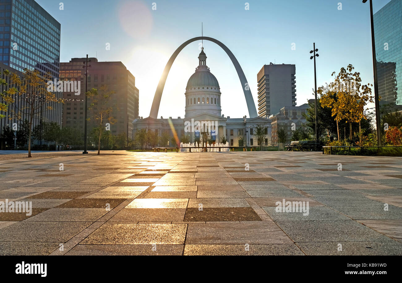 Gateway arch st louis 2017 hi-res stock photography and images - Alamy