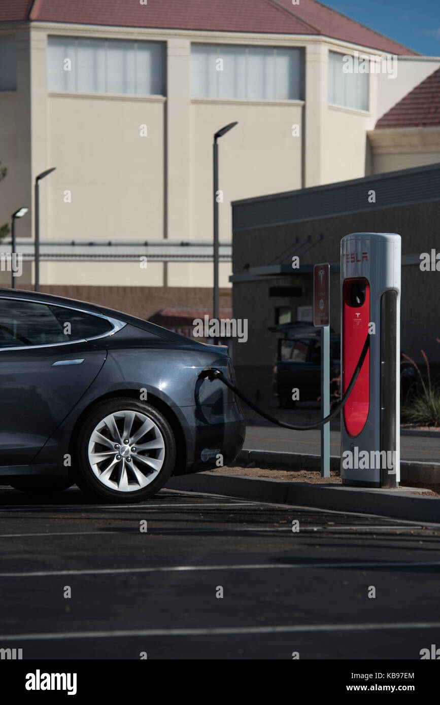 Tesla supercharger station in California Stock Photo Alamy
