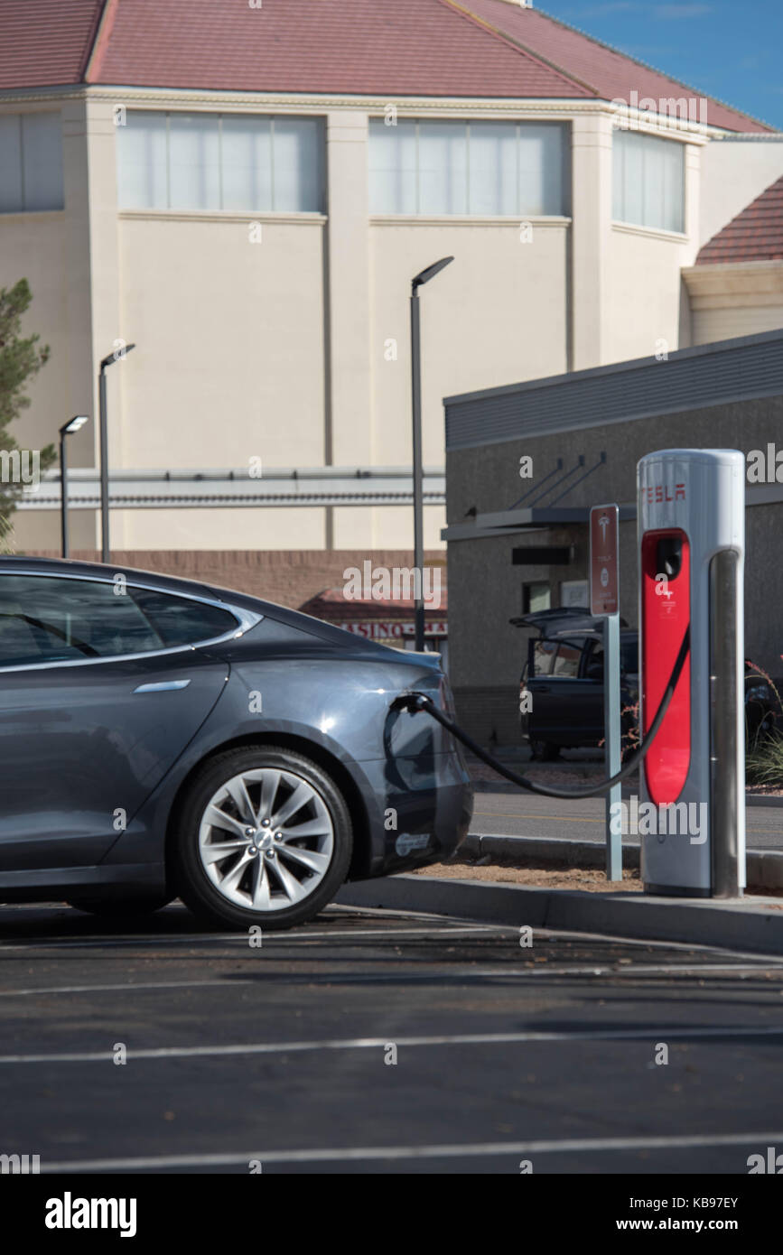 Tesla supercharger station in California Stock Photo Alamy