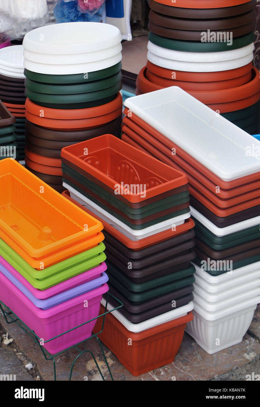 Plastic 2024 flower pots
