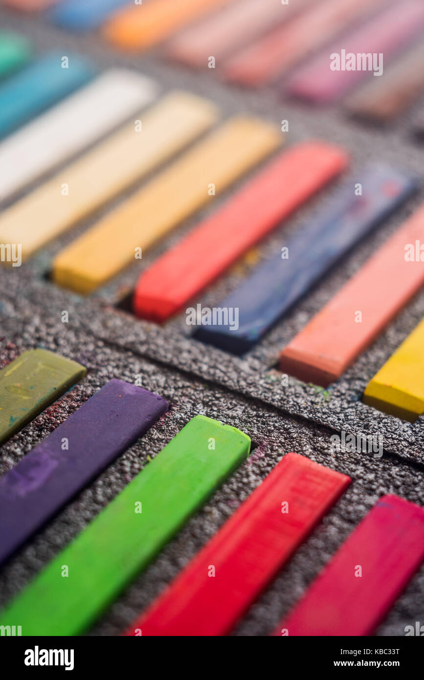 Paint bucket paints stripes hi-res stock photography and images - Alamy