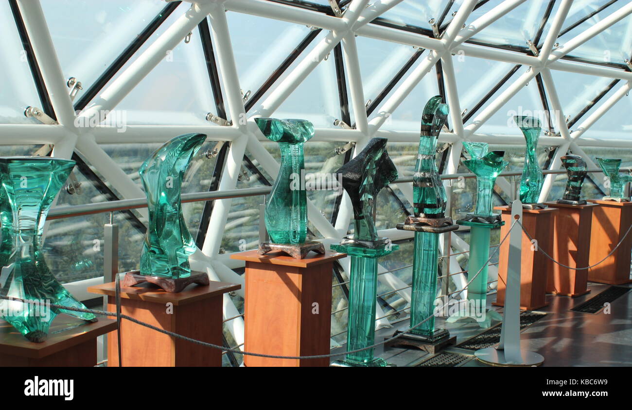 Sculpture modern interior exhibit hi-res stock photography and images ...