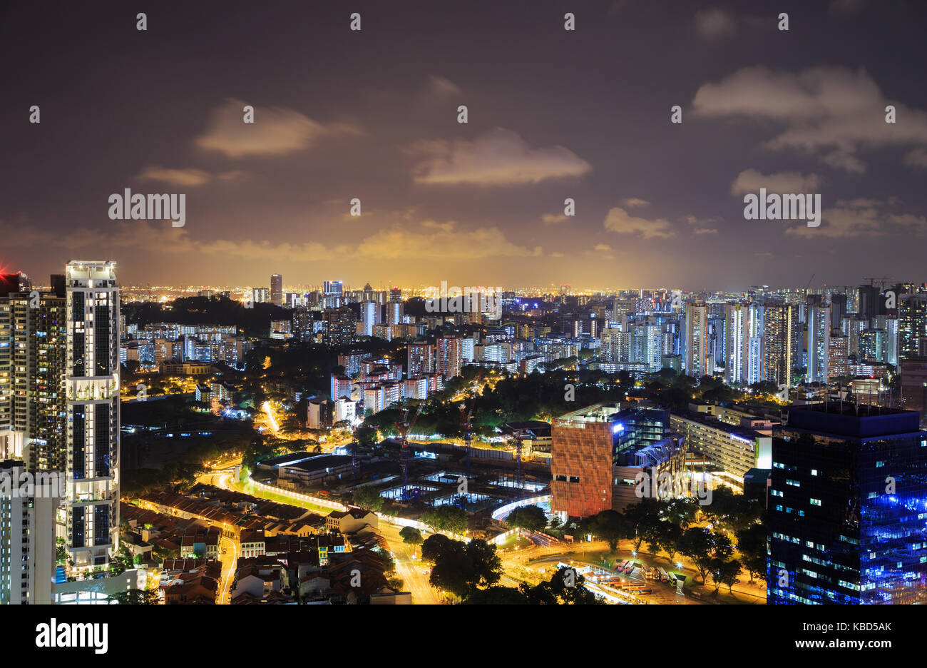 cityscape view of Singapore city at night Stock Photo - Alamy