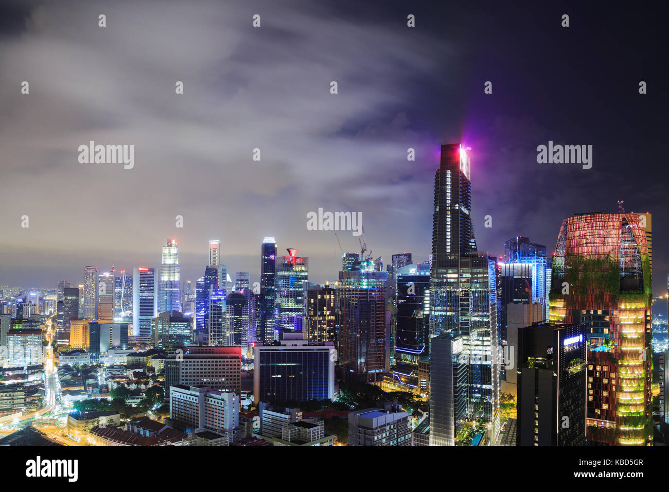 cityscape view of Singapore city at night Stock Photo - Alamy