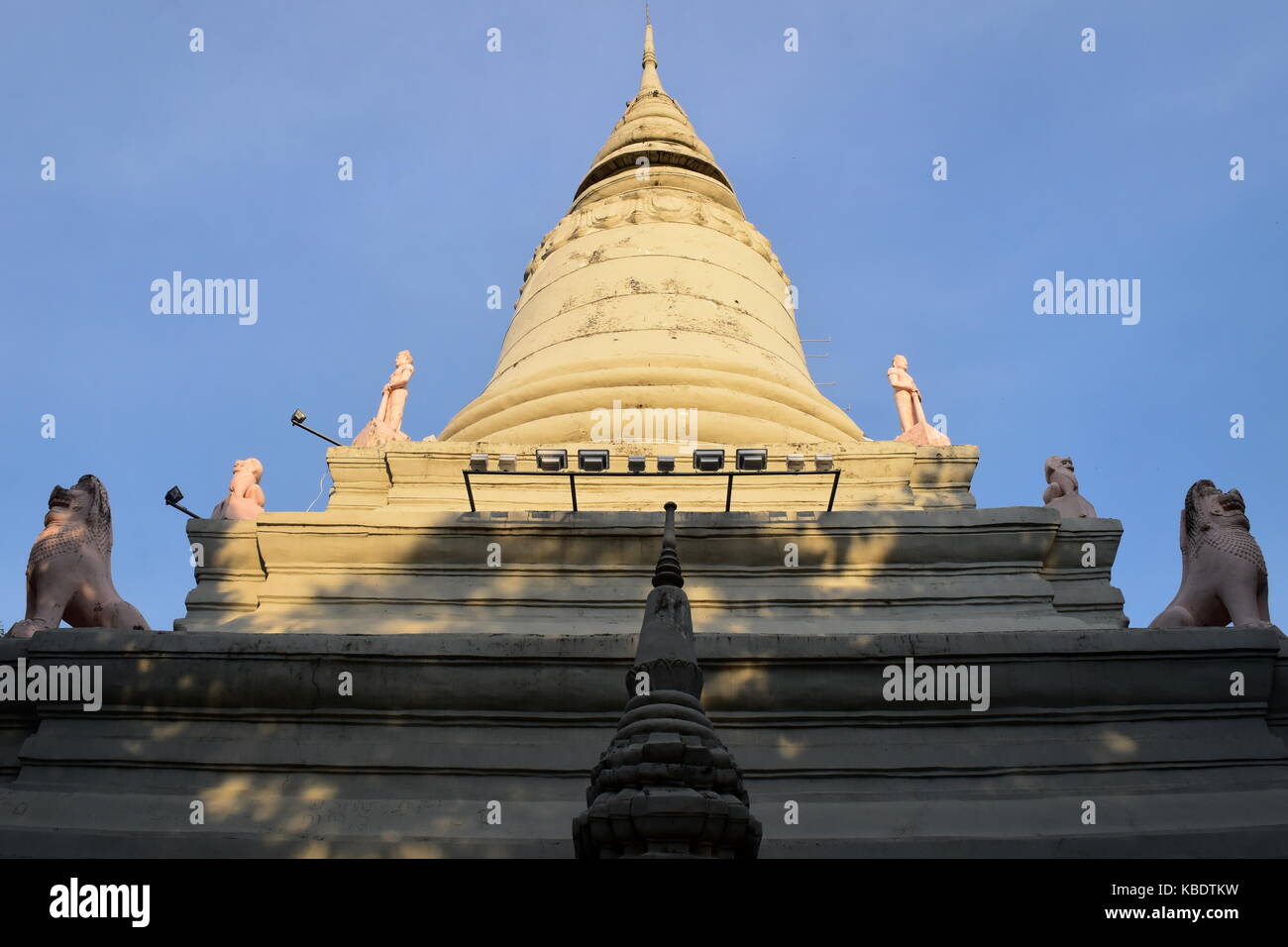 Ancient Wat Phnom Buddhist stupa in Phnom Penh, Cambodia Stock Photo