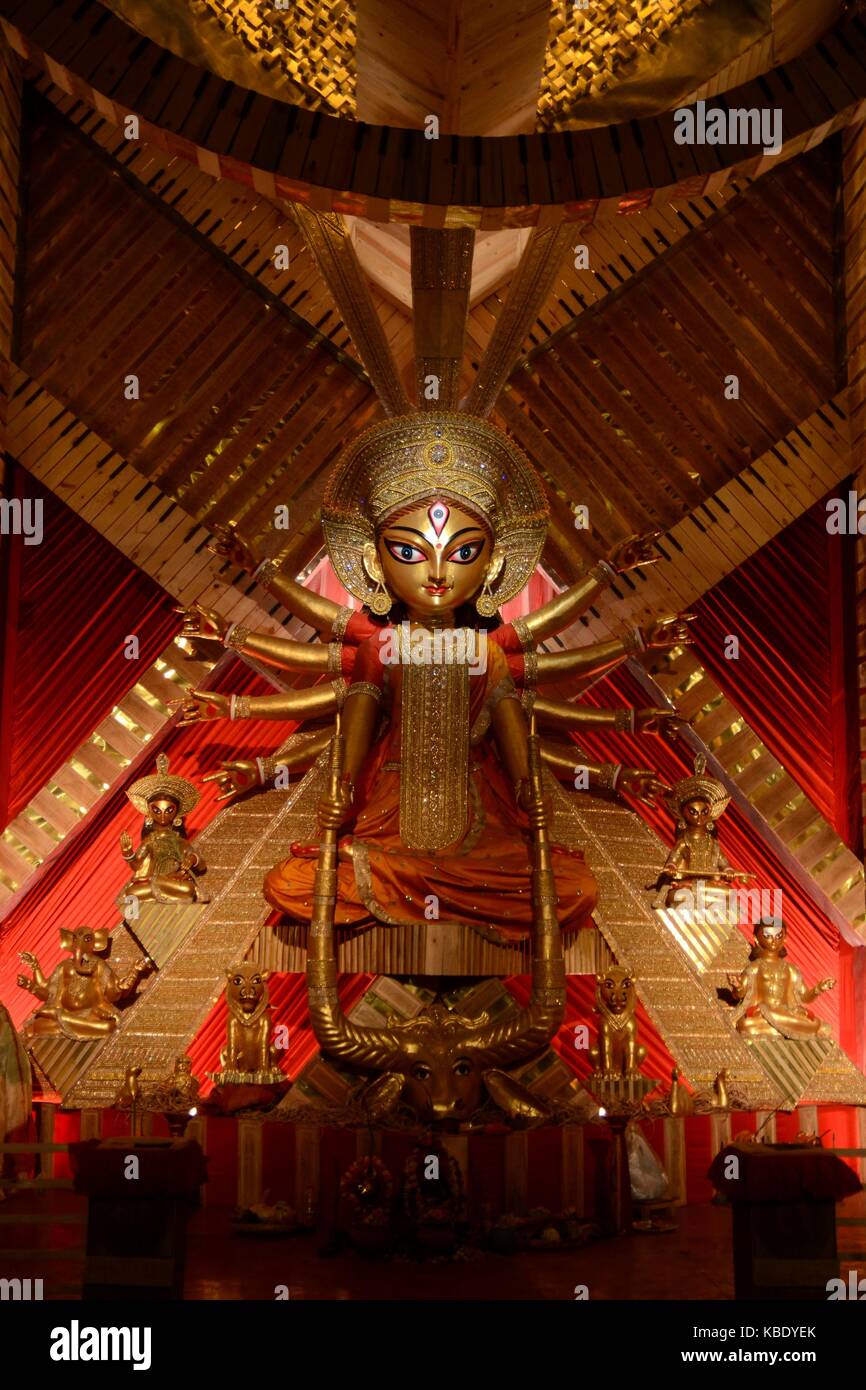 Durga puja festivities hi-res stock photography and images - Alamy