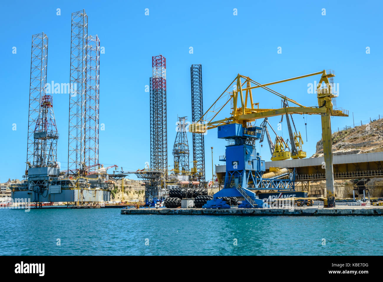 Oil and gas floating platform Stock Photo Alamy