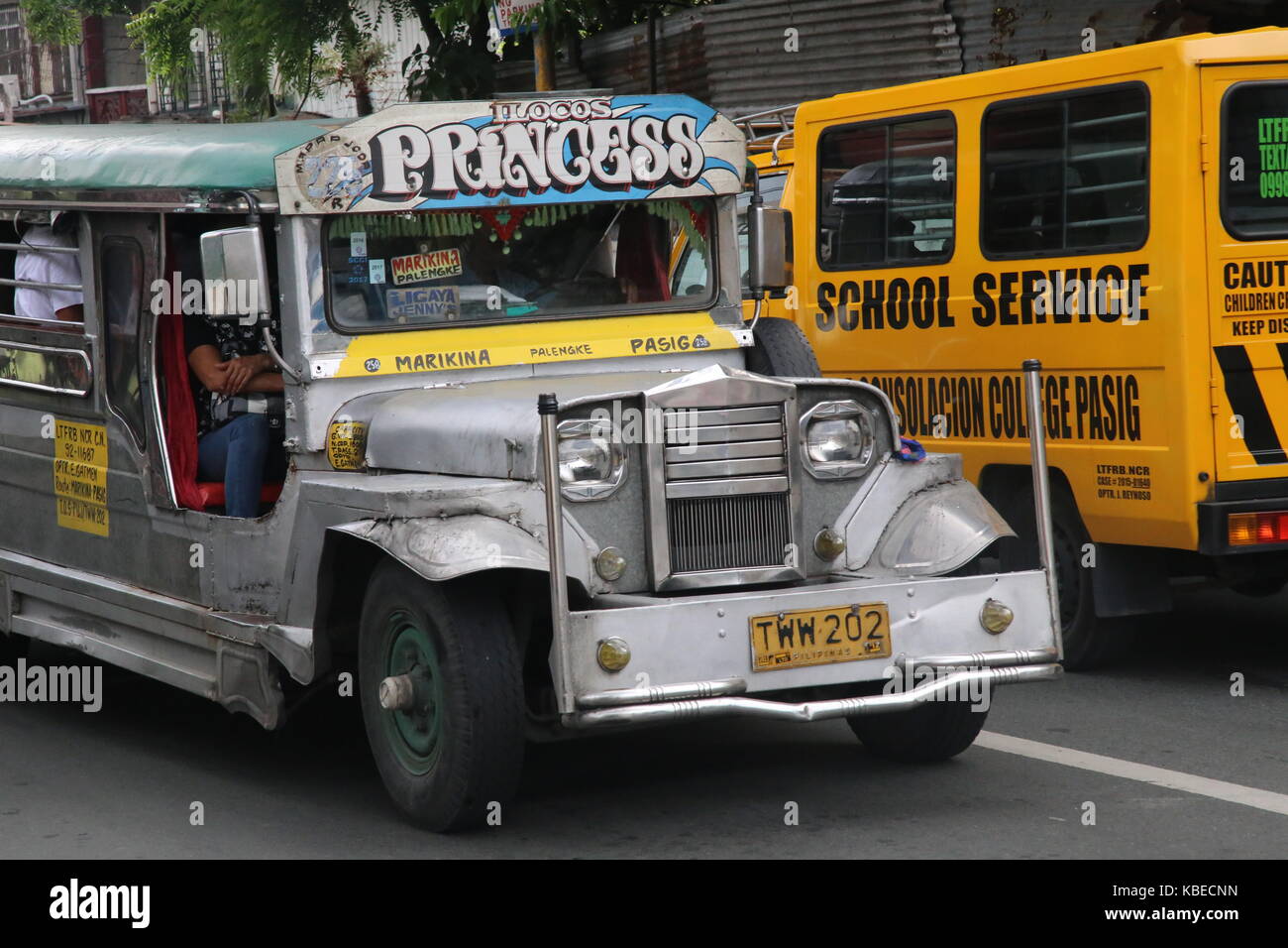 Jeepney in Manila Stock Photo Alamy