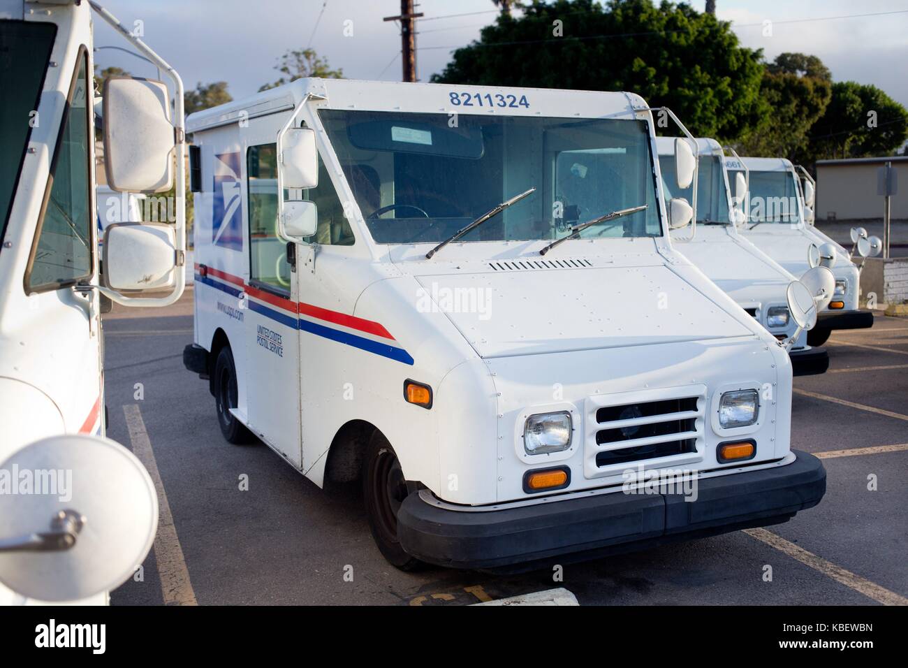 Grumman LLV (Long Life Vehicle) mail trucks parked at the post office Stock Photo - Alamy