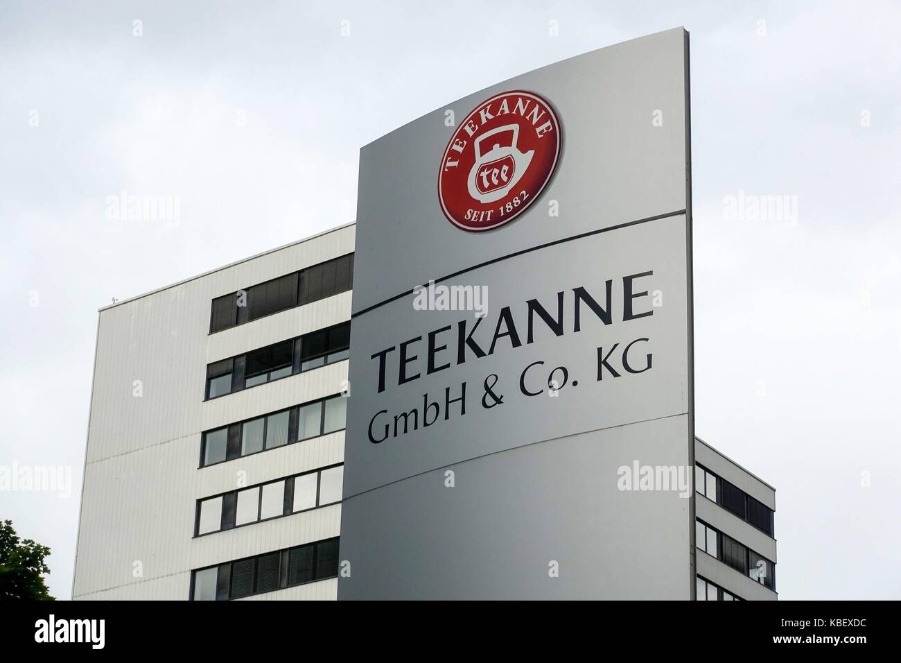 Germany: Headquarters of Teekanne GmbH & Co. KG, Düsseldorf. Teekanne is a  German tea trading company. Photo from 19. August 2017. | usage worldwide  Stock Photo - Alamy