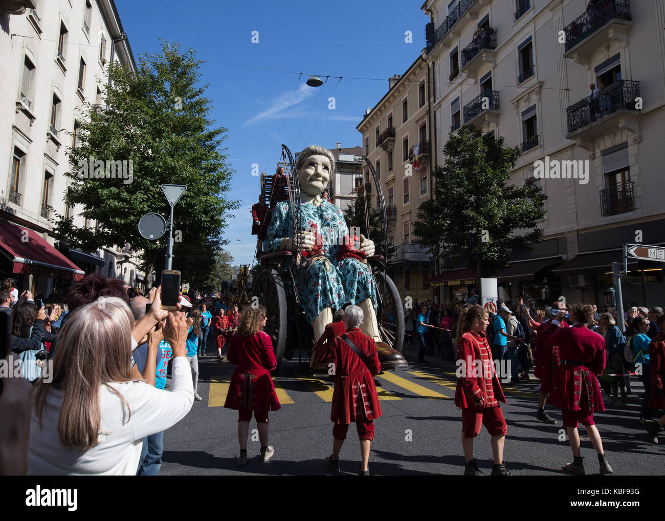 Geneva, Switzerland. 29th Sep, 2017. A grandmother giant puppet ...