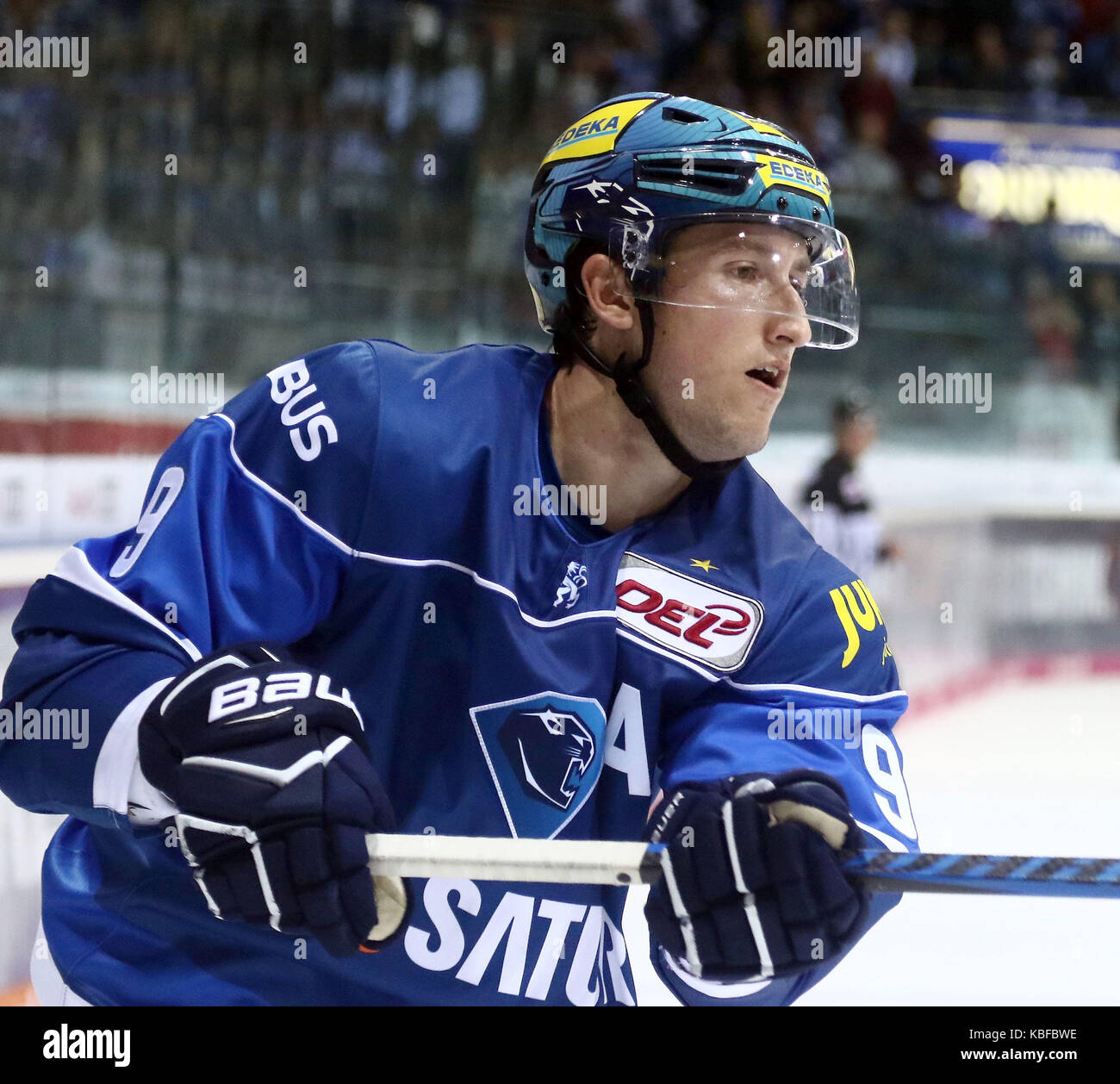 Ingolstadt, Bavaria, Germany. 28th Sep, 2017. Brandon BUCK  (Ingolstadt).German Hockey League DEL, ERC Ingolstadt vs Eisbaeren Berlin,  Ingolstadt, Saturn Arena, Sept 28, 2017, Credit: Wolfgang Fehrmann/ZUMA  Wire/Alamy Live News Stock Photo -