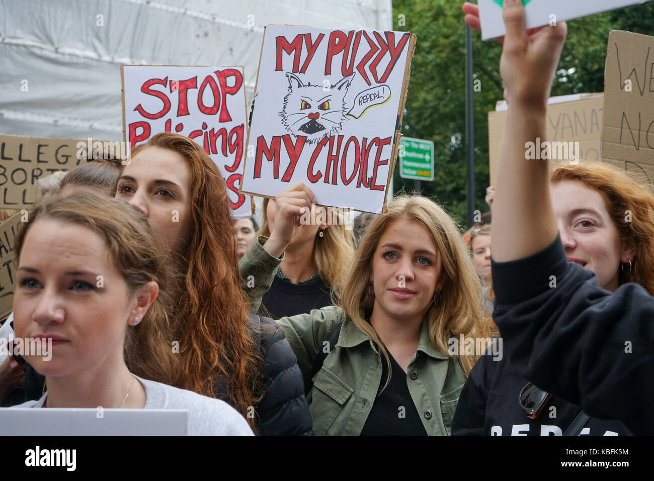 London, England, UK. 30th September 2017.  Hundreds of Pro-abortion campaigners hold a protest to demand abortion rights in Ireland outside Embassy of Ireland. Credit: See Li/Alamy Live News Stock Photo