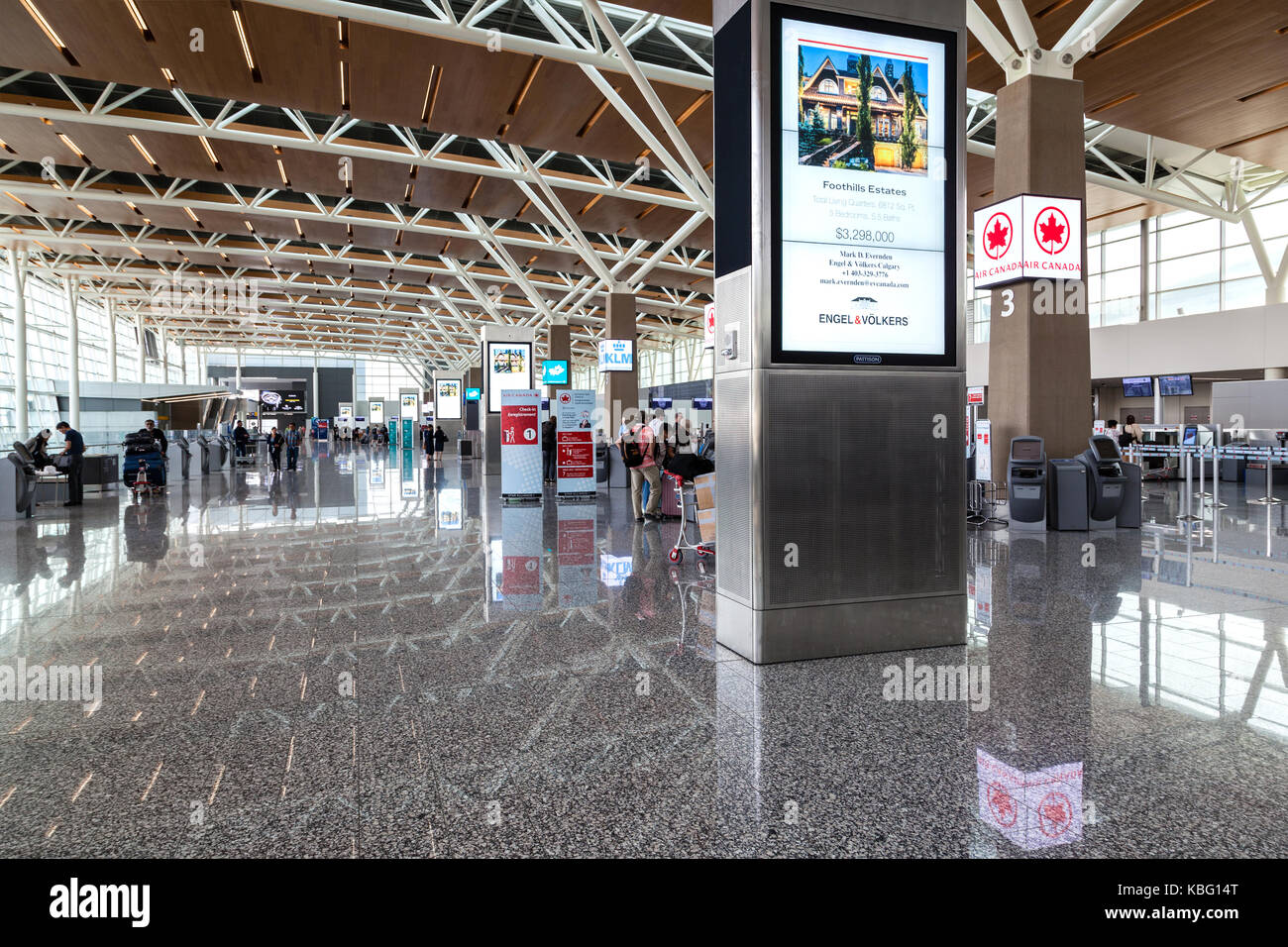 Terminal 30 hi-res stock photography and images - Alamy