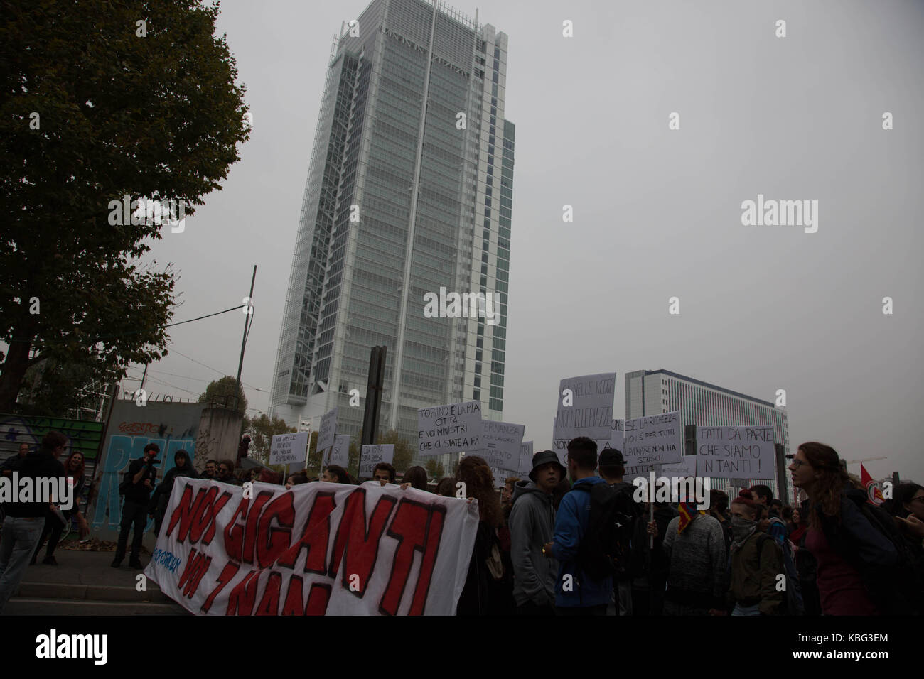 Turin Riots Turin, Italy. 29th Sep, 2017. First day of demonstration in Turin ...