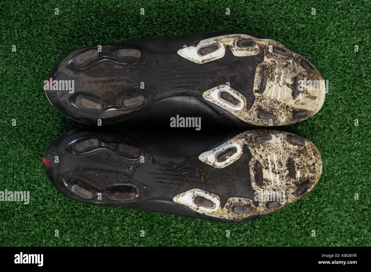 fg cleats on artificial grass