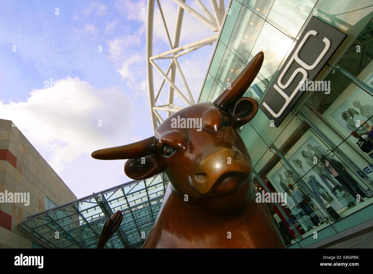 Bronze bull outside the bull ring bullring Birmingham, by Sculptor