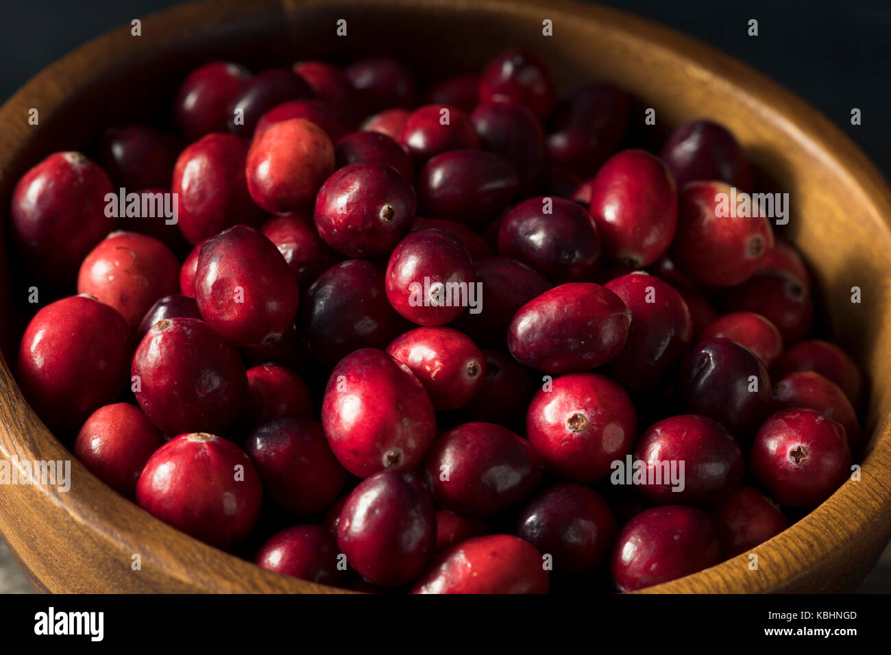 Raw Red Organic Cranberries Ready to Cook With Stock Photo Alamy