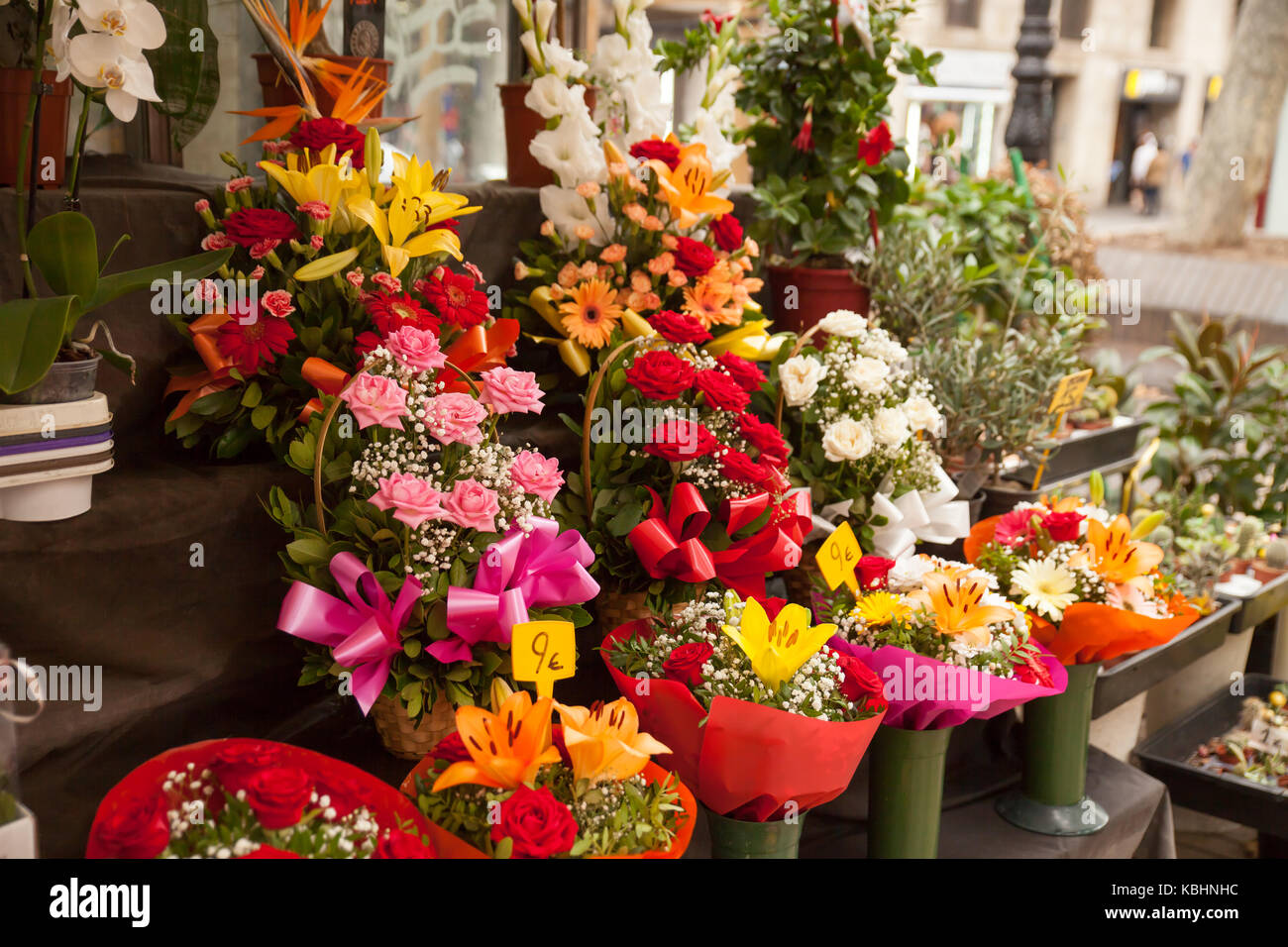 Flowers in street market Stock Photo Alamy