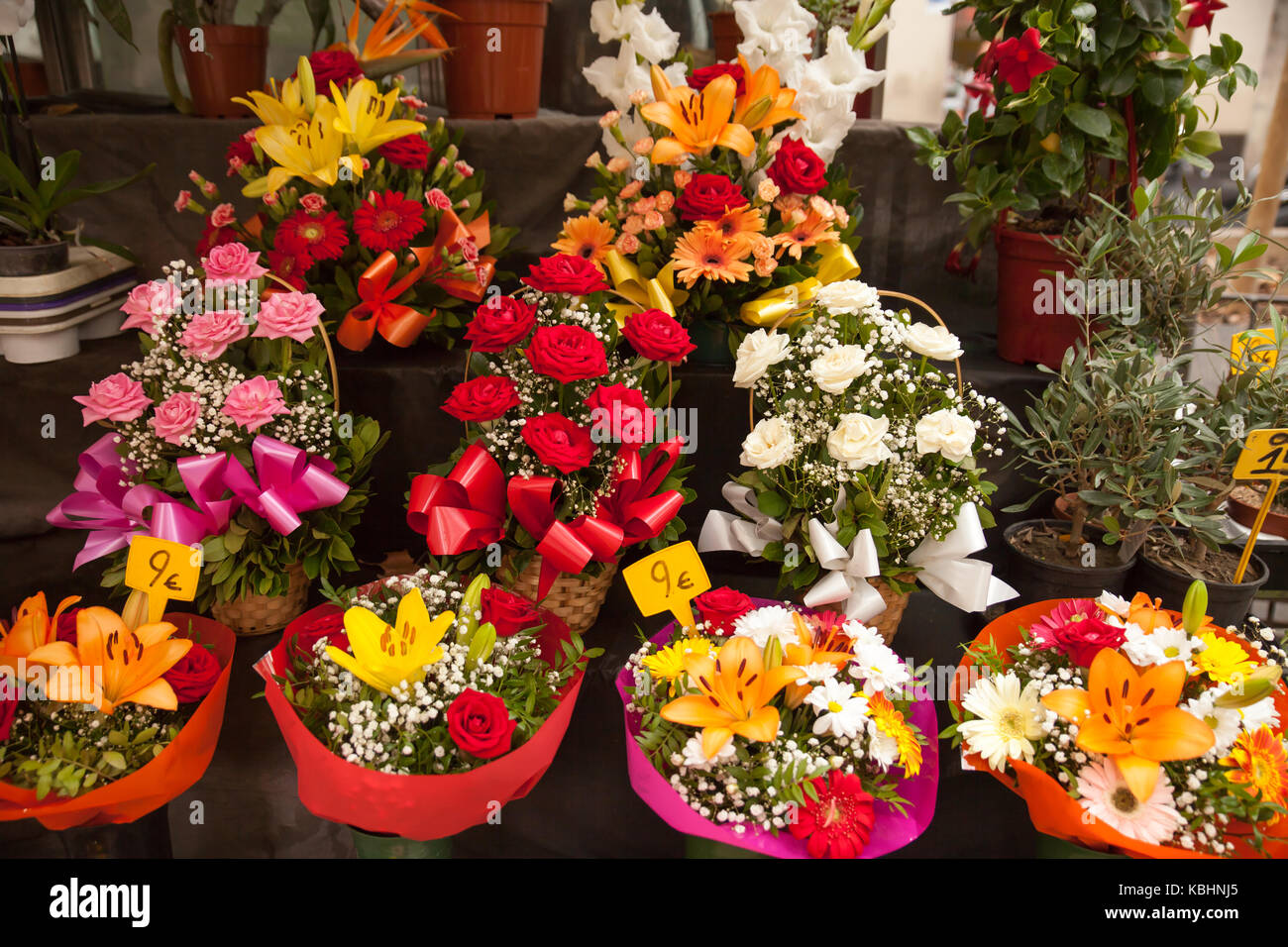 Flowers in street market Stock Photo Alamy