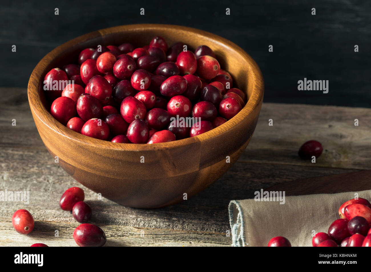 Raw Red Organic Cranberries Ready to Cook With Stock Photo Alamy