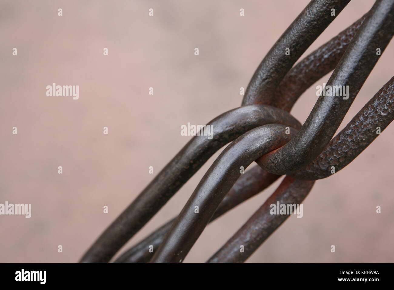 schwere stahl Kette zur Sicherung - heavy steel chain for security Stock Photo
