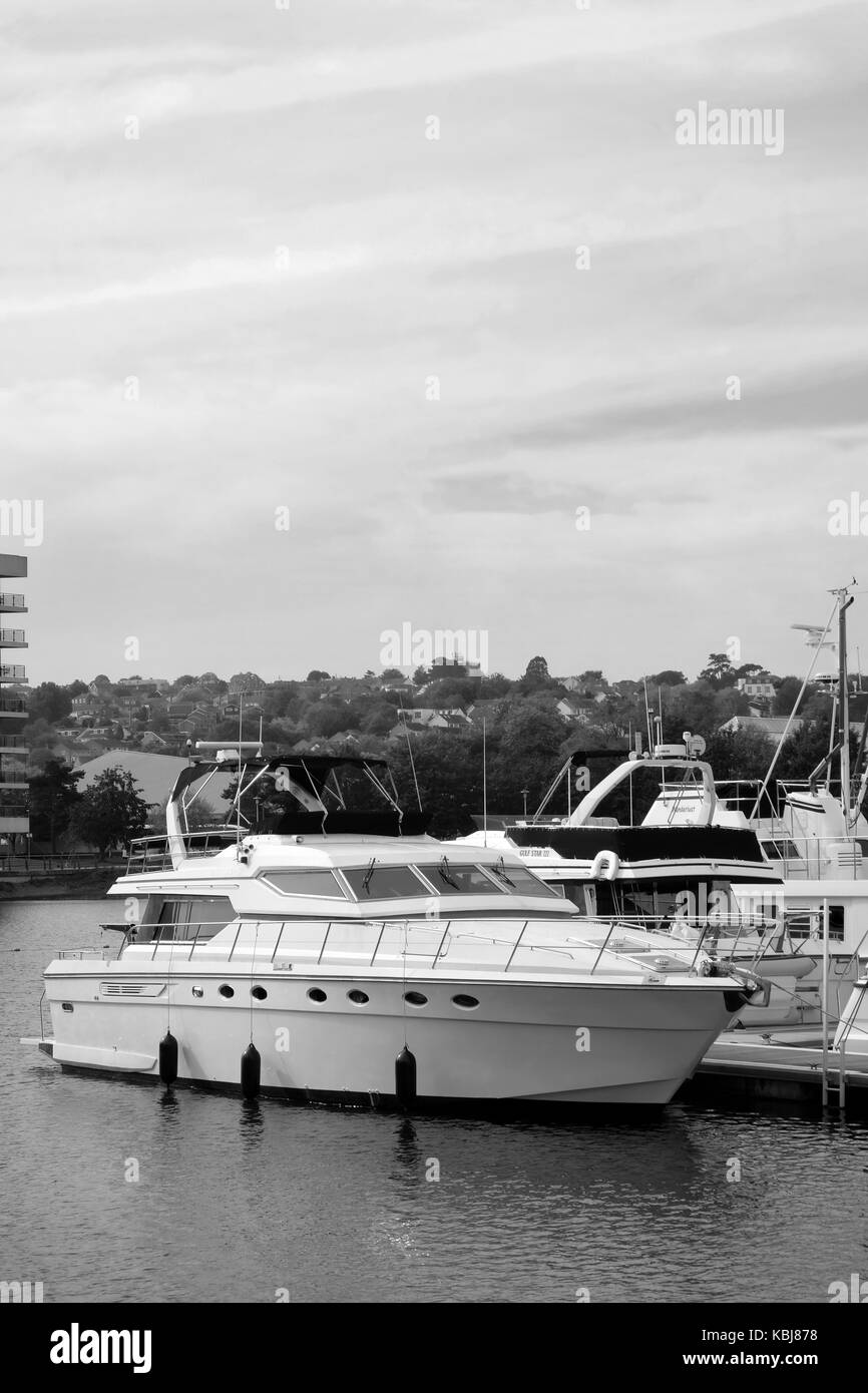 Boats quay marina yacht Black and White Stock Photos & Images - Alamy